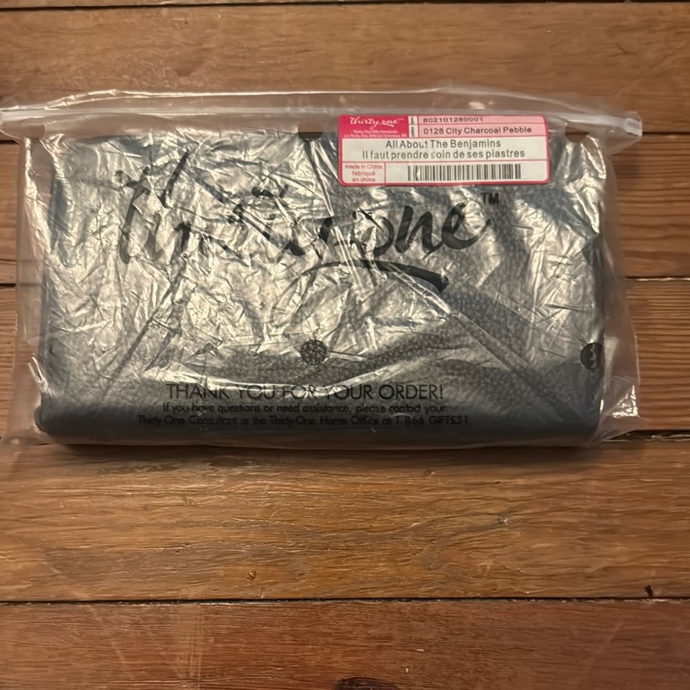 Thirty-One Charcoal Pebble Wallet
